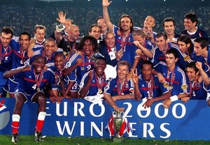 Ngược dòng ký ức| EURO 2000: Sự lên ngôi của bóng đá tấn công